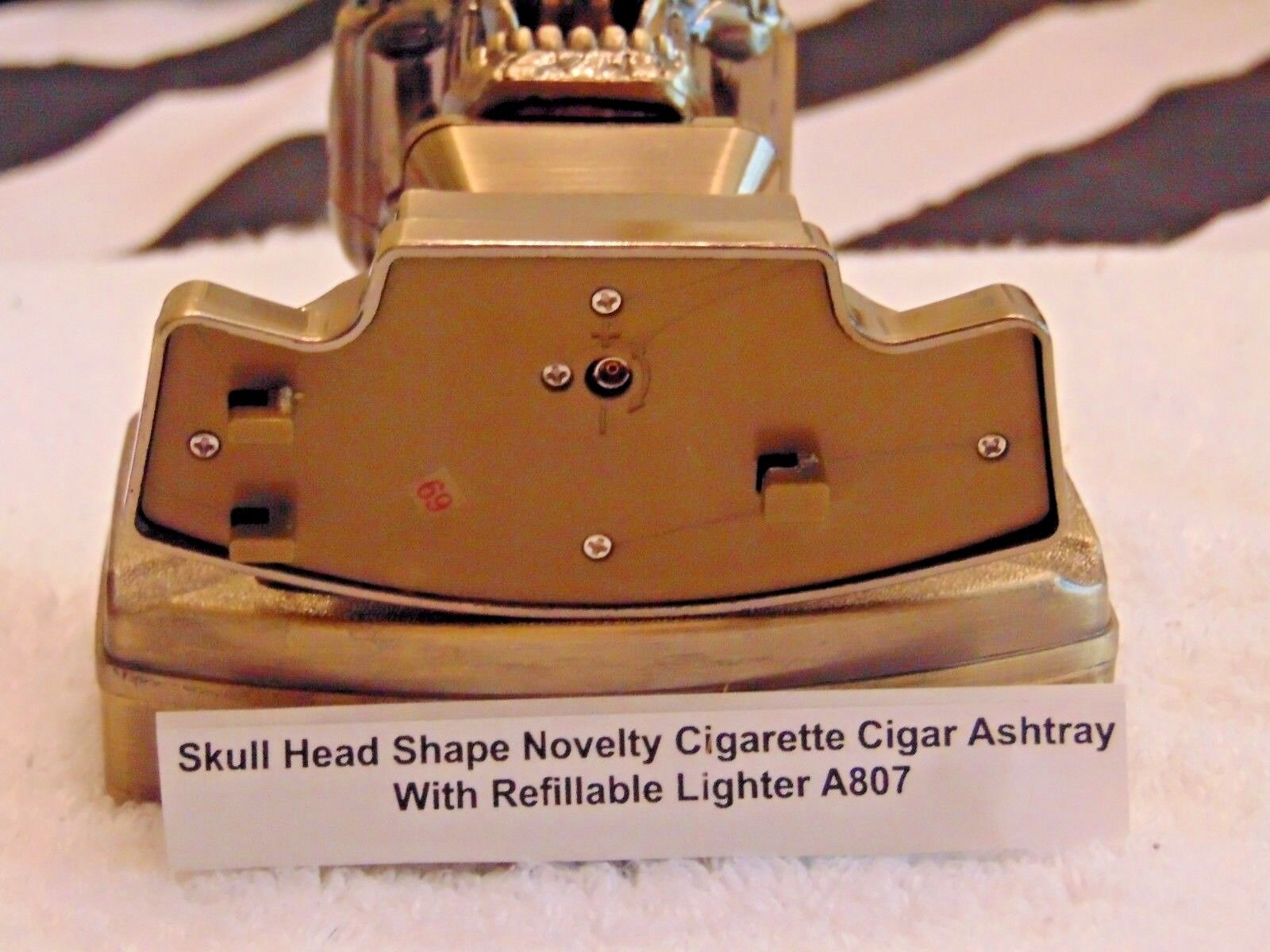 Novelty Skull Shape Cigarette Cigar Ashtray With Refillable Lighter USA Stocked