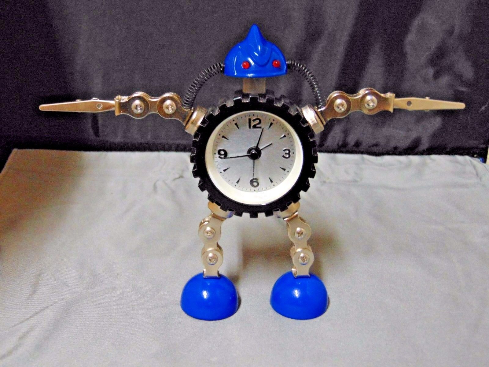 Low Gear Robot Alarm Clock With Alligator Clips Hands USA Stocked & Shipped