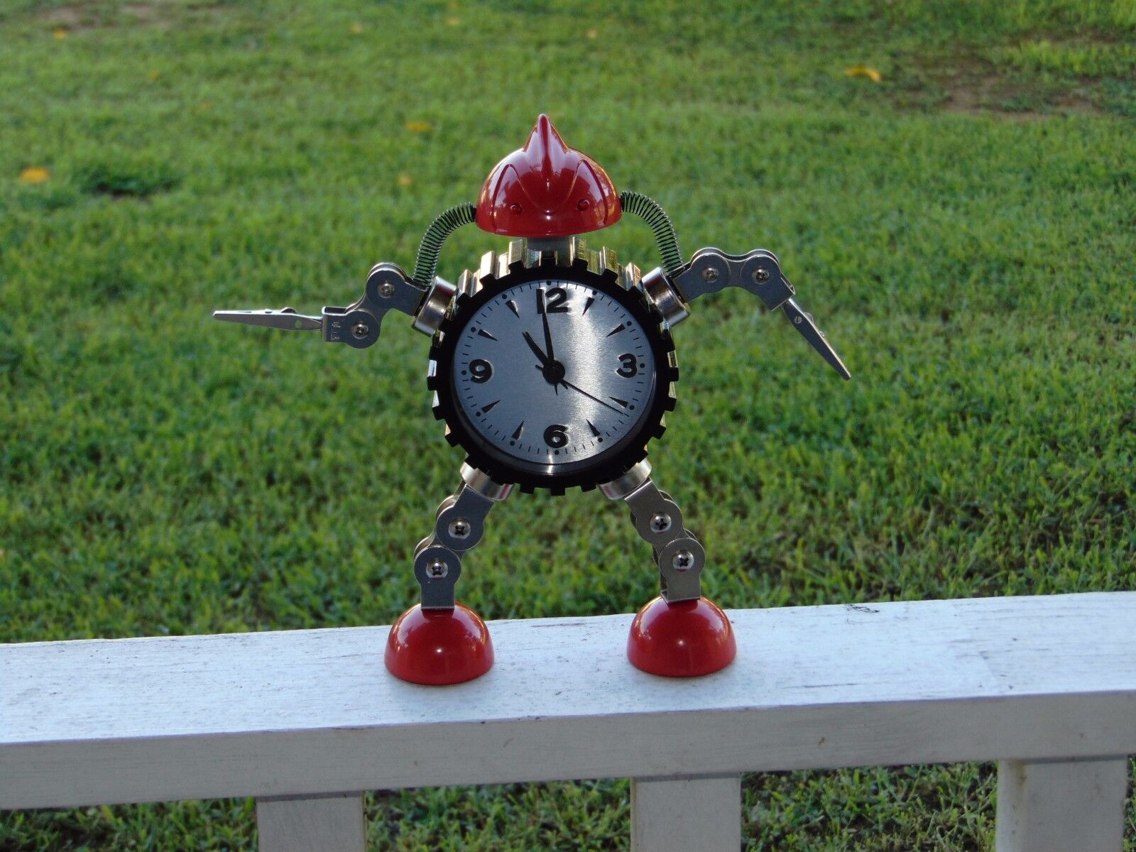 Large Robot Gear Alarm Clock With Alligator Clips Hands USA Stocked & Shipped