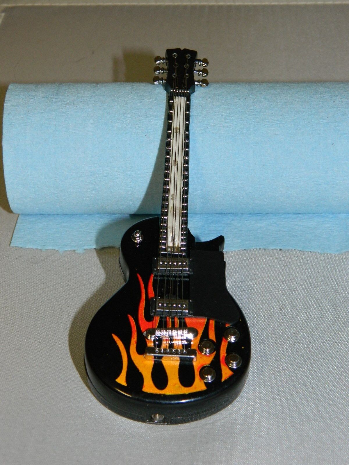 Gibson Les Paul Guitar Shaped Butane Lighter With Flashing LED's USA Stocked