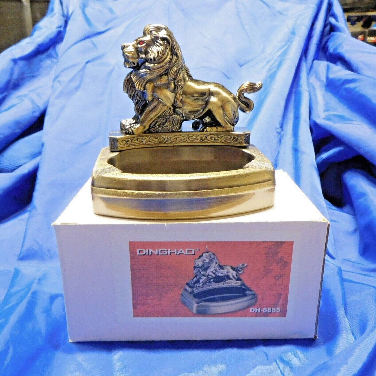 Large Novelty Lion Shape Ashtray With Refillable Lighter USA Stocked And Shipped