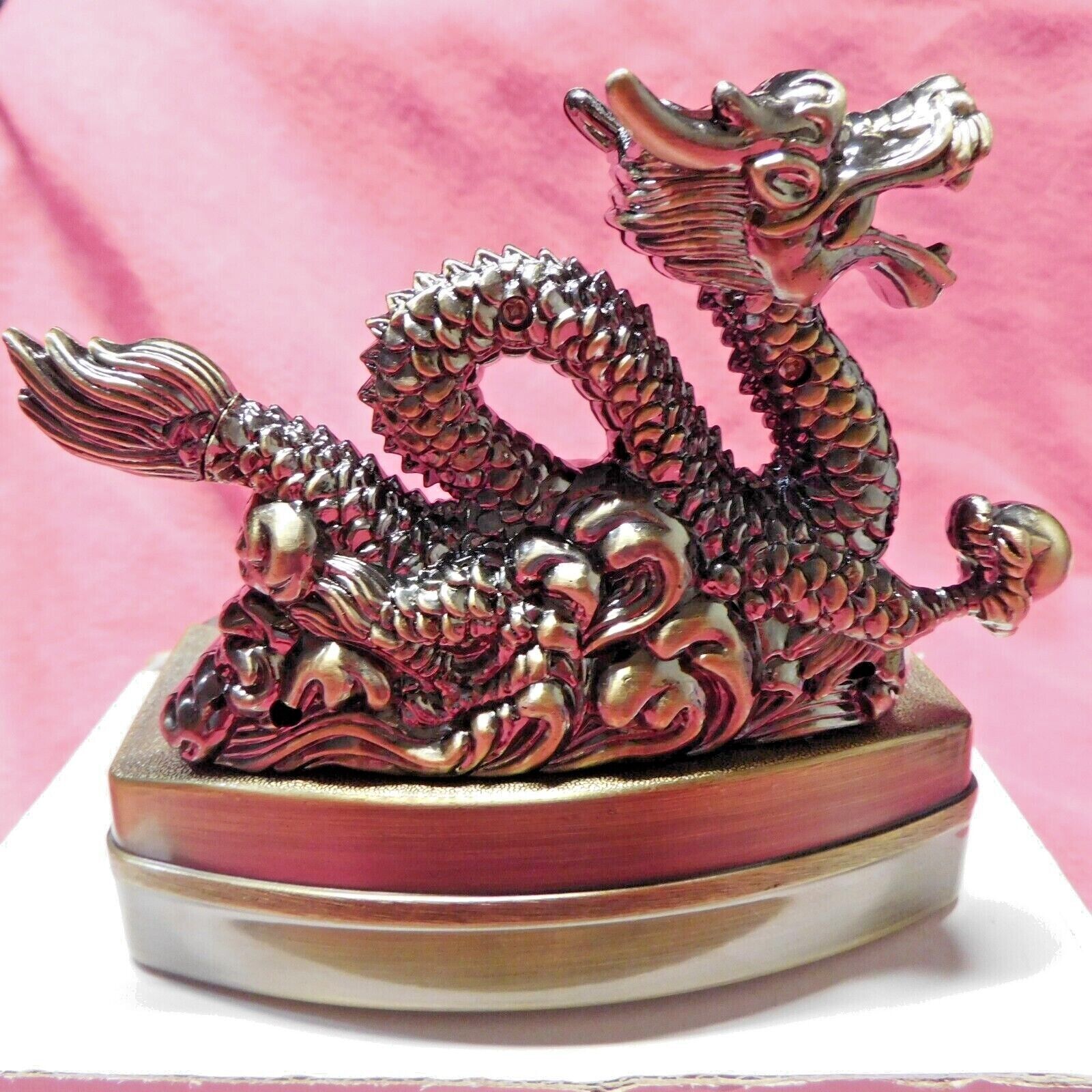 Novelty Dragon Shape Ashtray Lighter Refillable Butane USA Stocked And Shipped