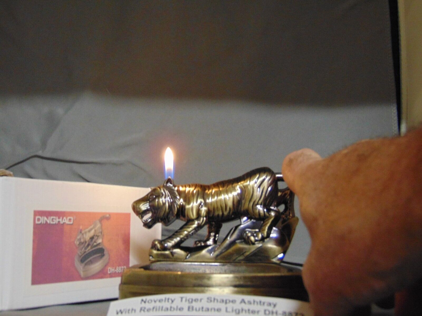 Novelty Tiger Shape Ashtray With Refillable Lighter USA Stocked And Shipped