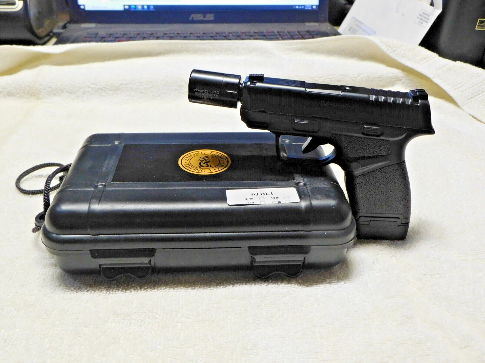 HELLCAT Pistol Shaped Gun Lighter ABS/ Metal Fine Quality W/Case & Barrel Attach