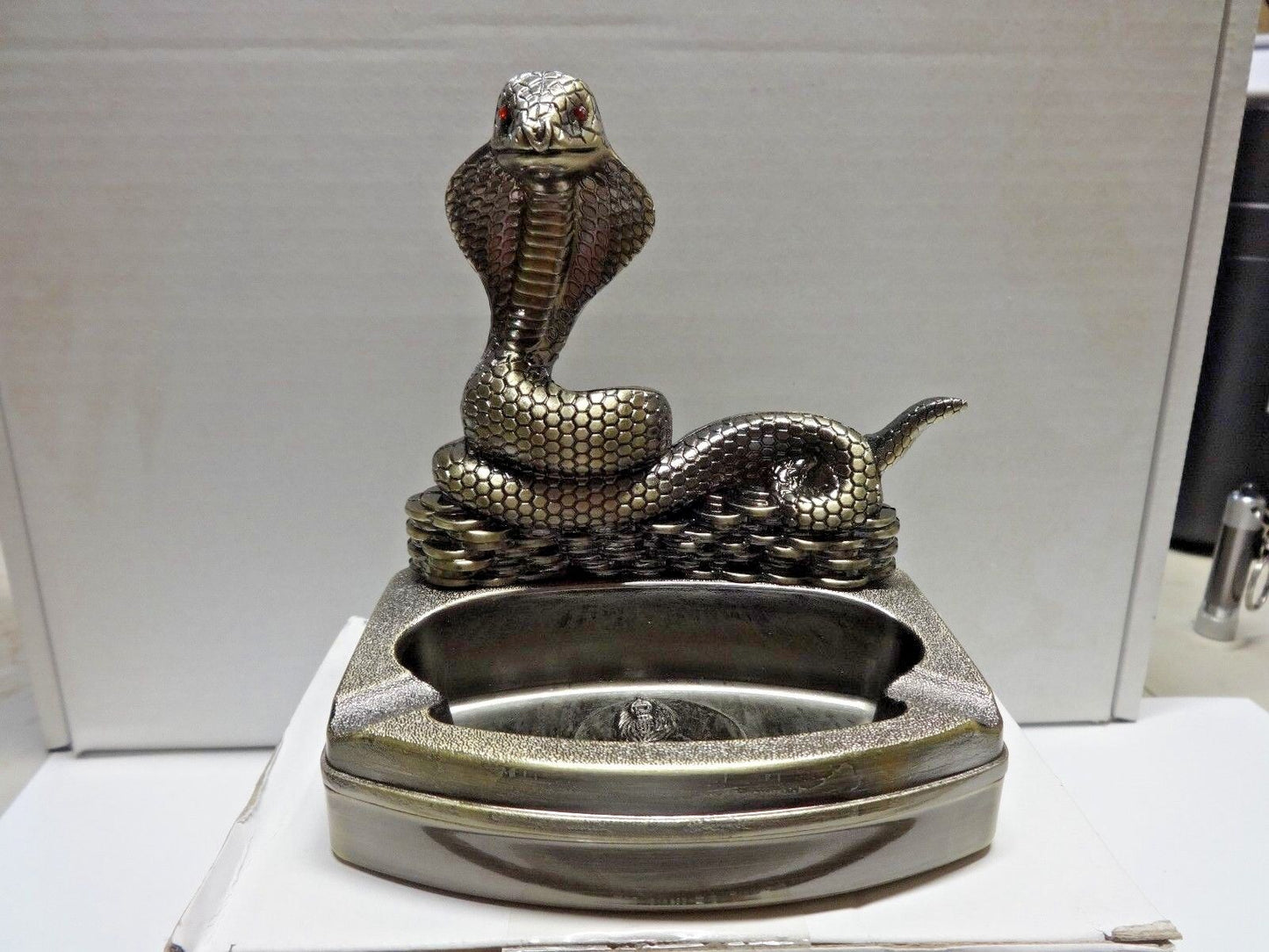 Novelty Snake Shape Novelty Cigarette Cigar Ashtray With Refillable Lighter USA